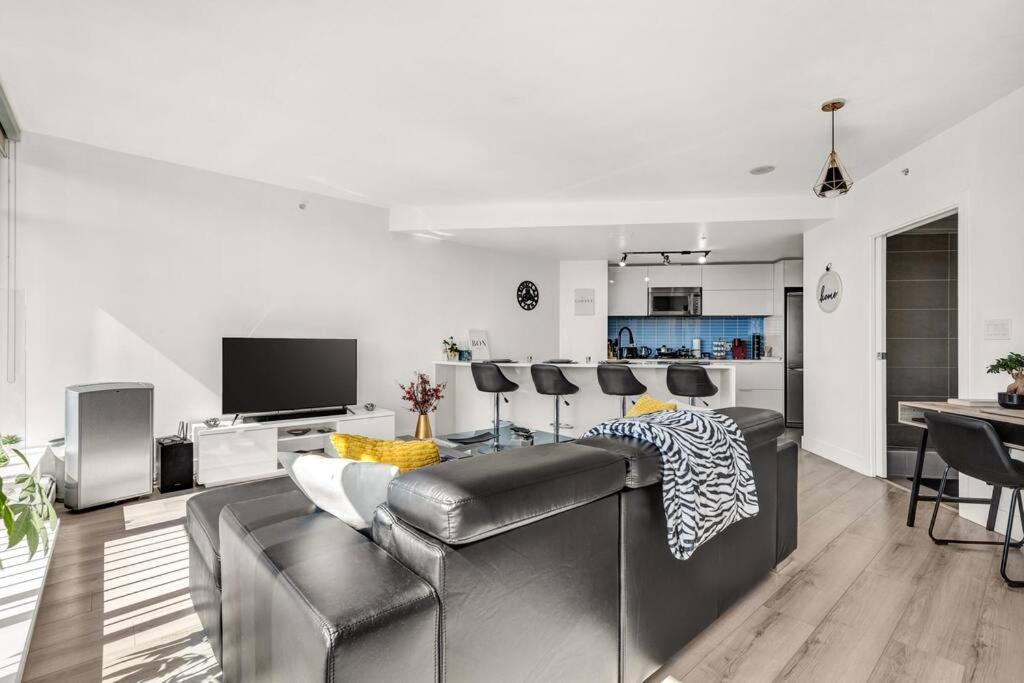 Central Luxury Apartment With Best City Views! Vancouver Ngoại thất bức ảnh